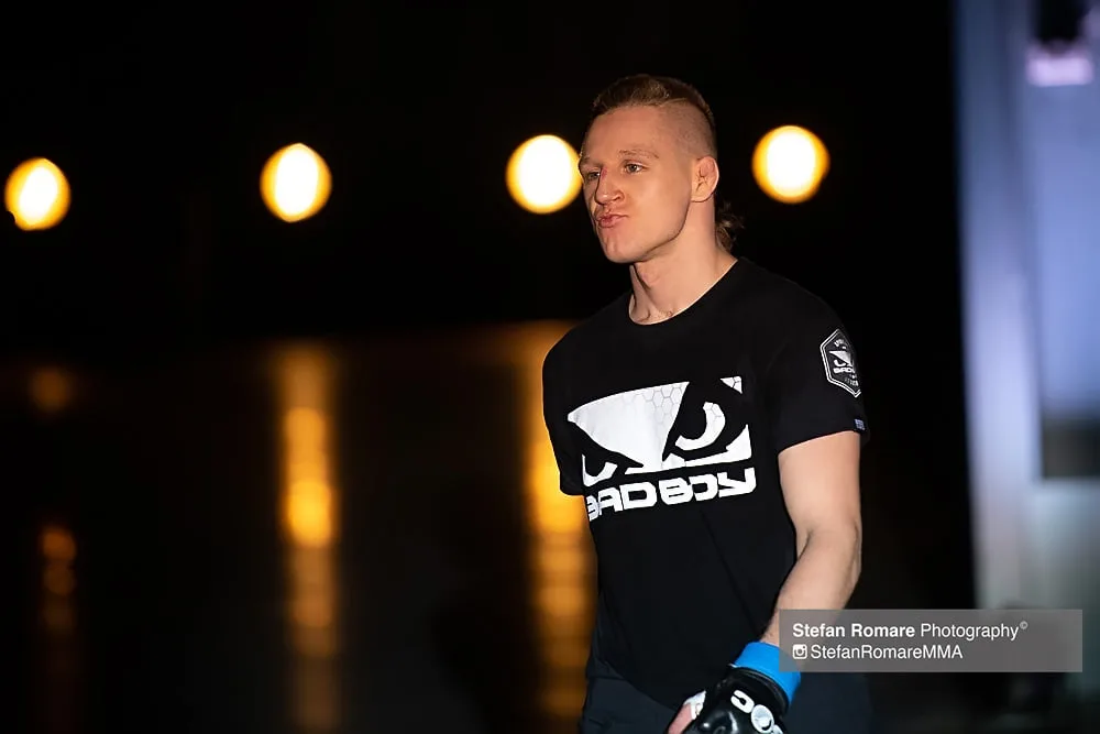 Tobias Harila Frontkick.online MMA