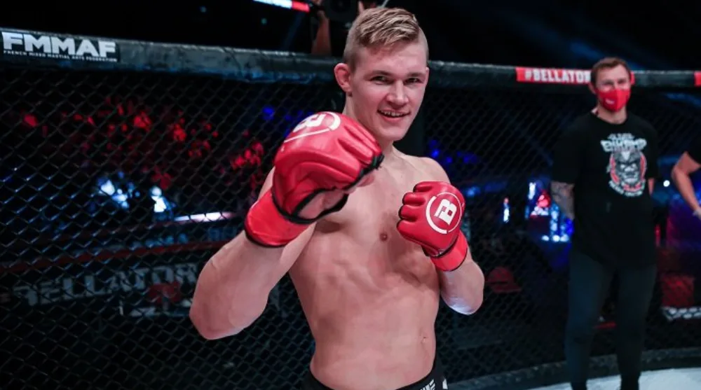 Oliver Enkamp Bellator MMA Frontkick Online Svensk MMA