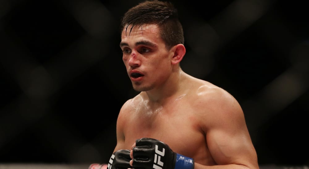 UFC fajters sparken Ryan Benoit MMA Frontkick Online
