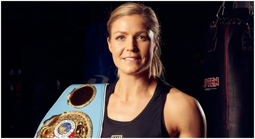 Elin Cederroos Boxing Frontkick online