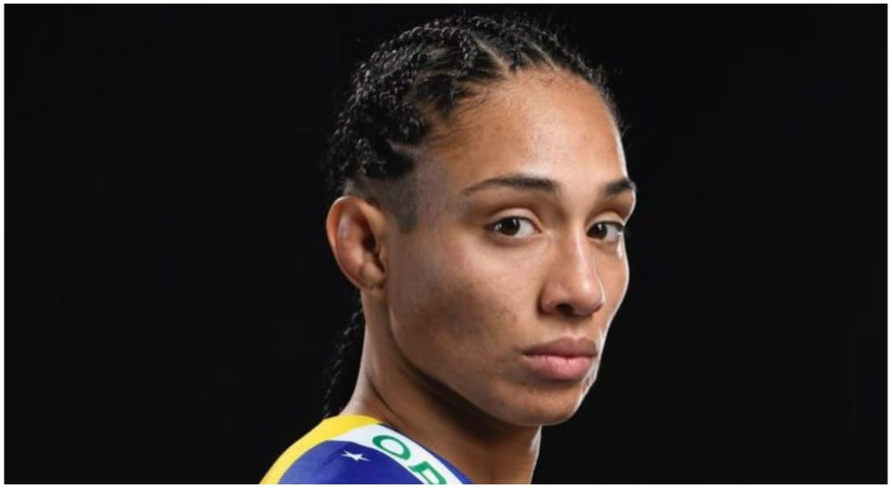 Taila Santos UFC MMA 1 Frontkick online