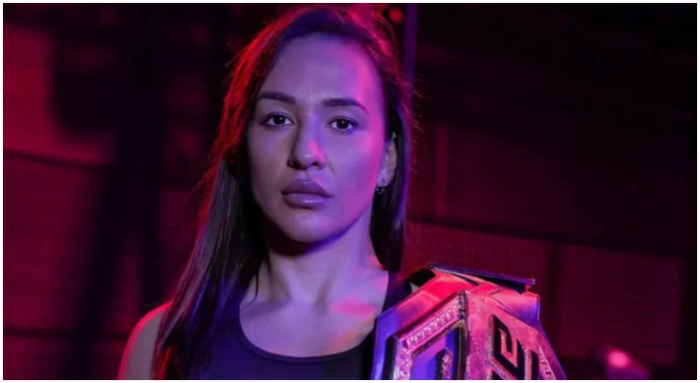 Ivana Petrovic MMA 1 Frontkick online