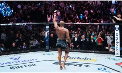 Jon Jones UFC 285 MMA Frontkick online (1)