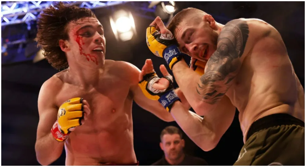 Alexander Lööf Cage Warriors Frontkick.online