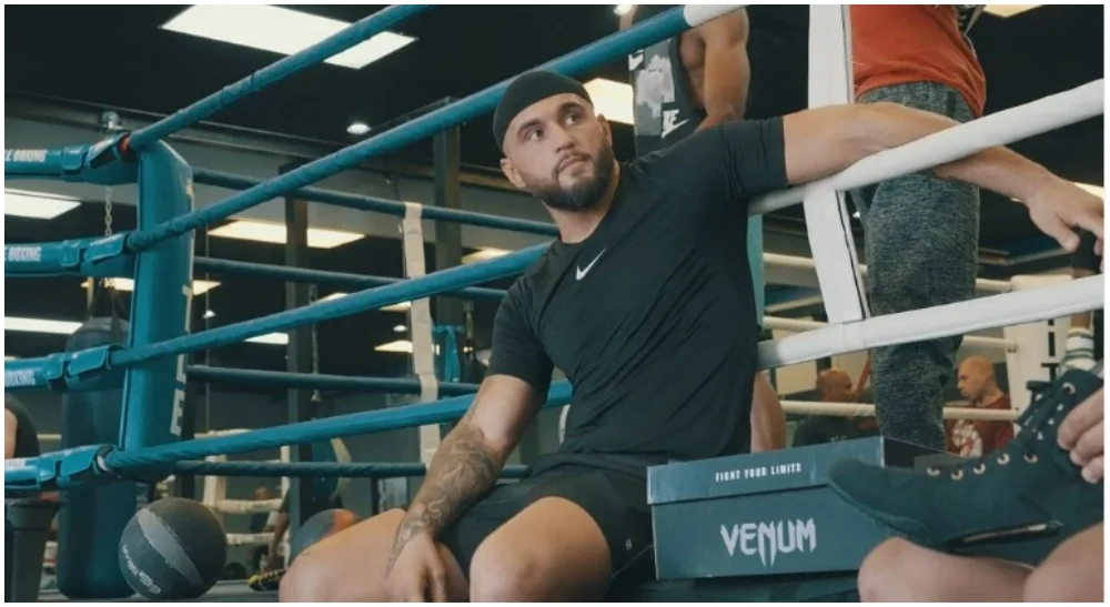 Robin Safar boxing Frontkick.online