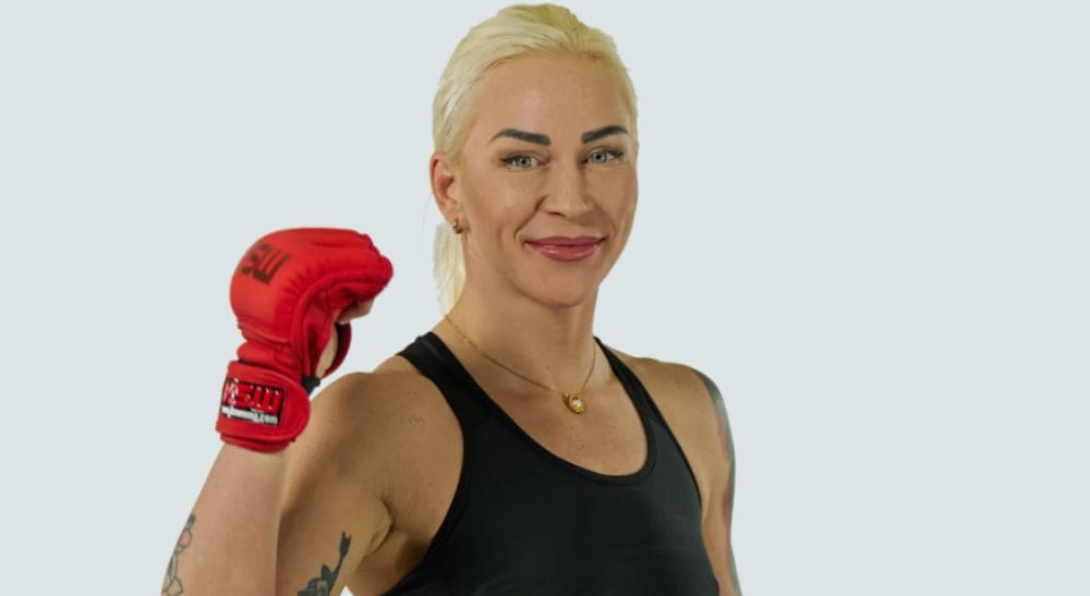 Emilia Czerwinska 1 KSW Frontkick