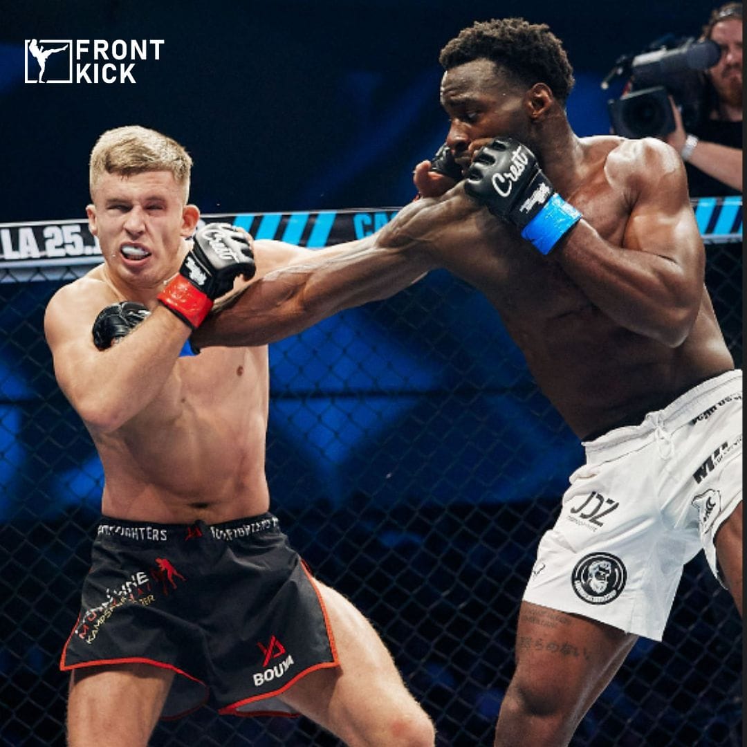 Jon Vetle Furuheim and Wasi Adeshina clashed at CAGE 59. Frontkick 2