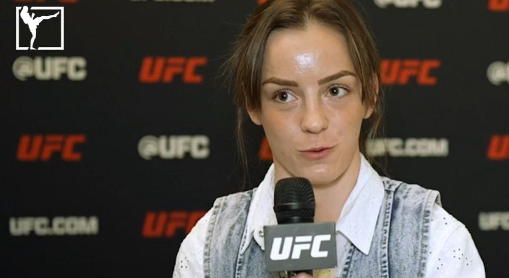 Josefine Knutsson MMA Frontkick 2