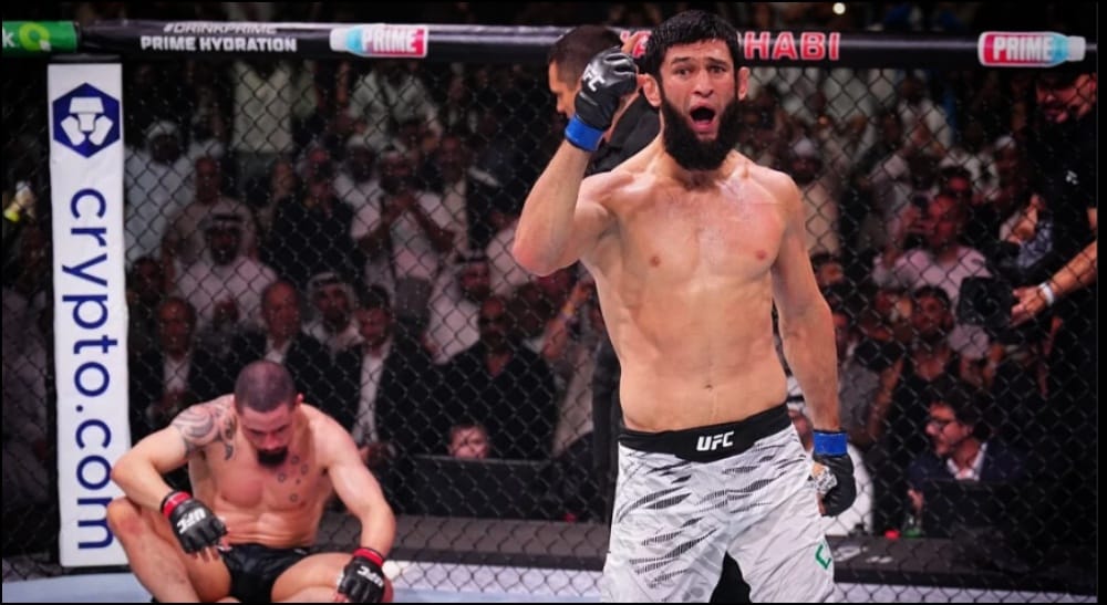 Khamzat Chimaev Robert Whittaker.