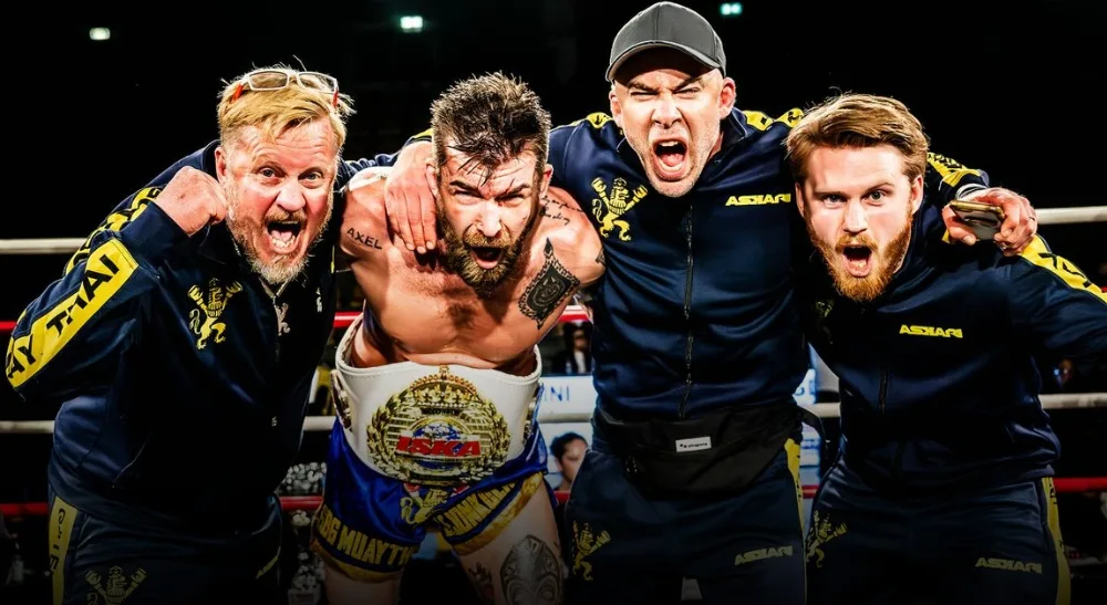 Joakim Hägg ISKA GBG Muay Thai Frontkick WBC Sverige Sweden