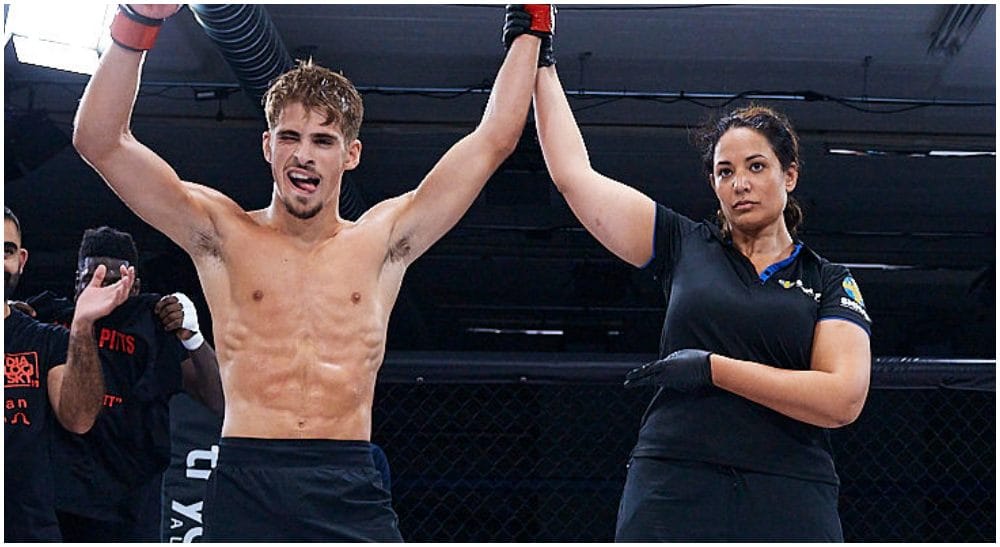 Madelein Fagerlind MMA 3 Frontkick