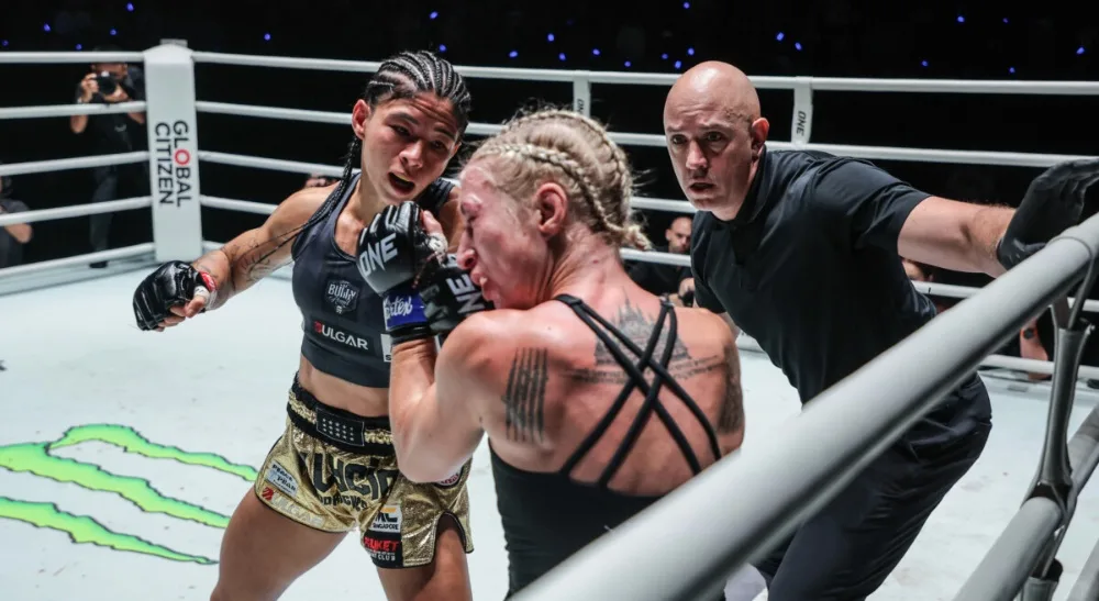 Allycia Hellen Rodrigues Johanna Persson ONE Fight Night 33