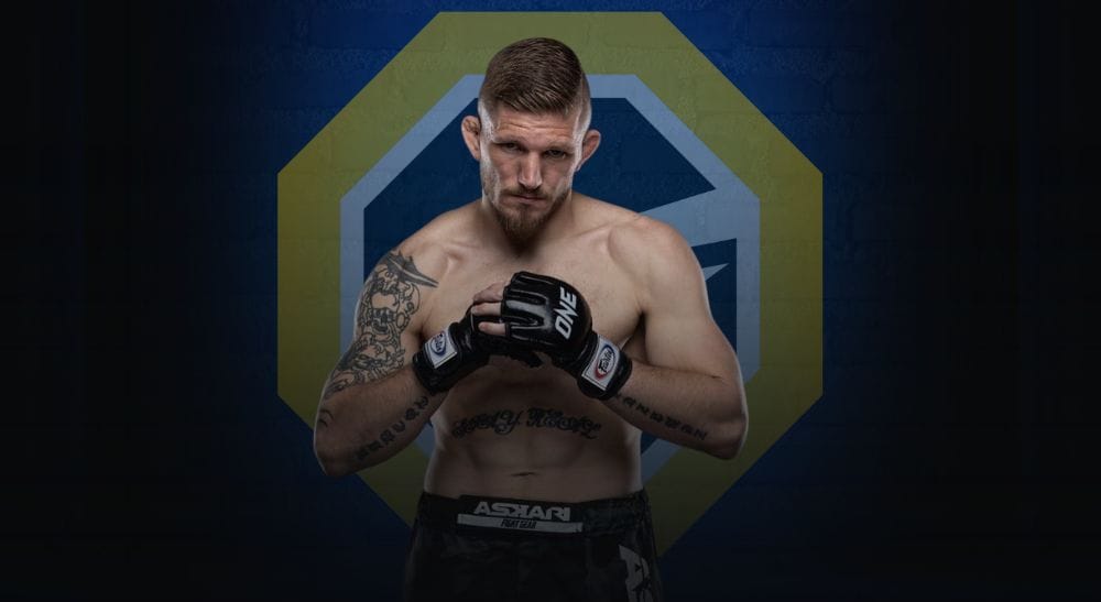 Zebaztian Kadestam OKTAGON MMA Frontkick