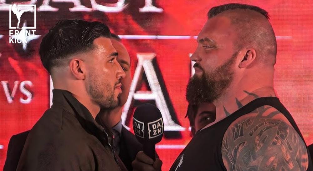 Fury vs Hall Frontkick