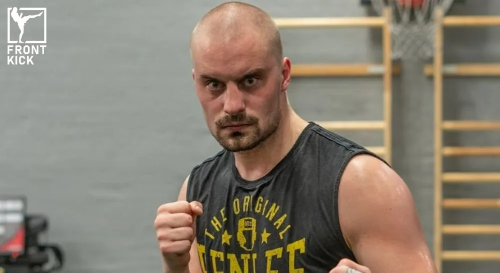 Adrian Granat intervju 2026 Frontkick.online