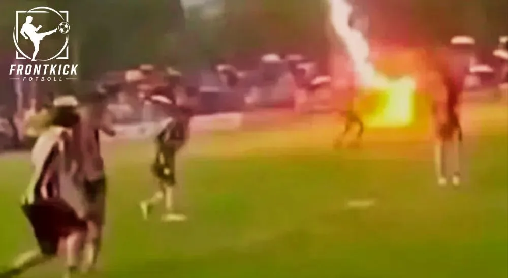 Fotbollsspelare dödad av blixten Frontkick.online
