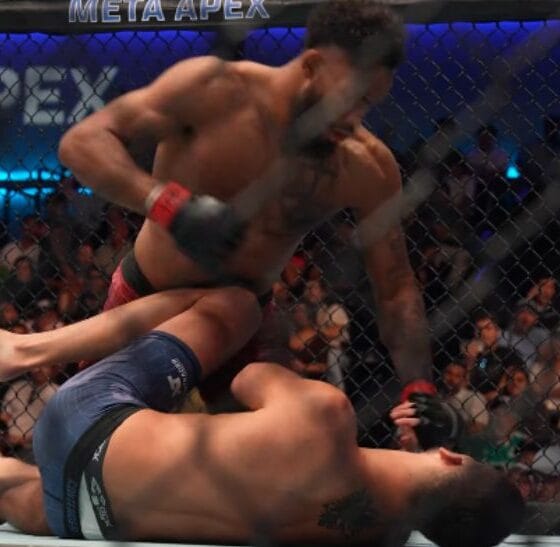 Frontkick Dana White Contender Series Arlind Berisha