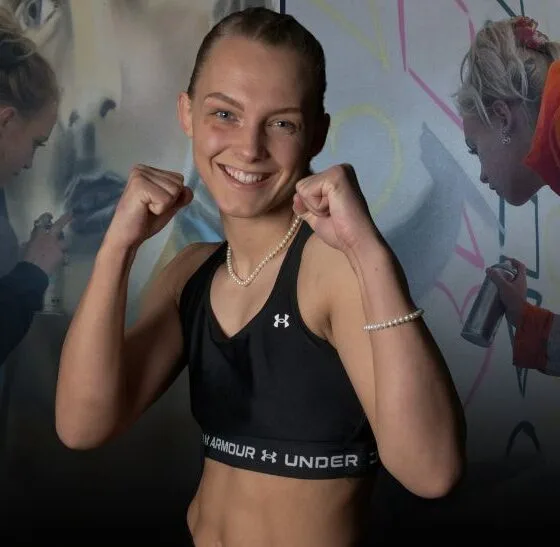 Frontkick Marie Paulsen FCR 31 MMA