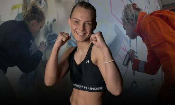 Frontkick Marie Paulsen FCR 31 MMA